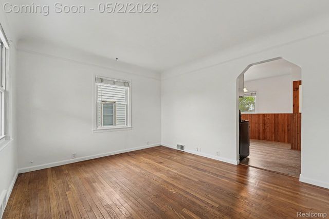 30729 Alger Street, Madison Heights, MI 48071