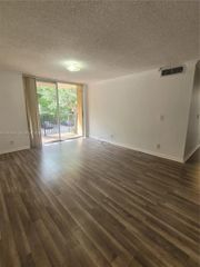 10773 Cleary Boulevard 203, Plantation, FL 33324
