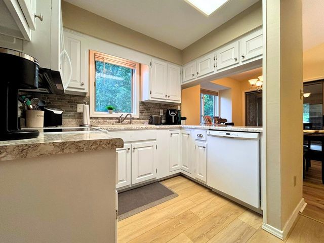 4 Tenkiller Trail, Cherokee Village, AR 72529
