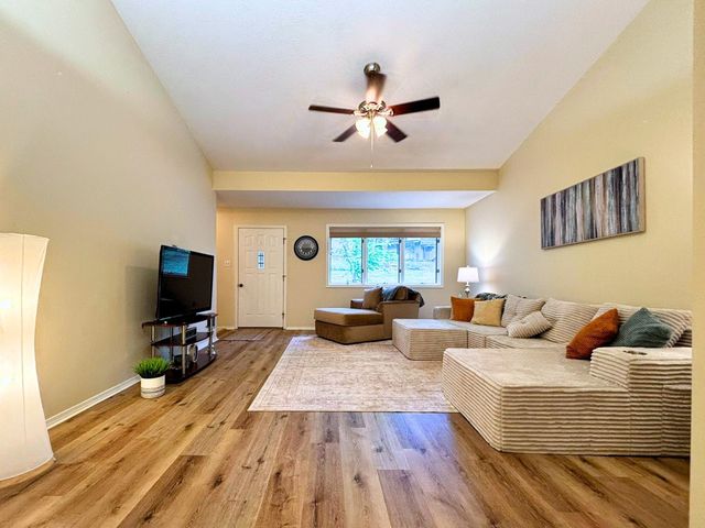 4 Tenkiller Trail, Cherokee Village, AR 72529