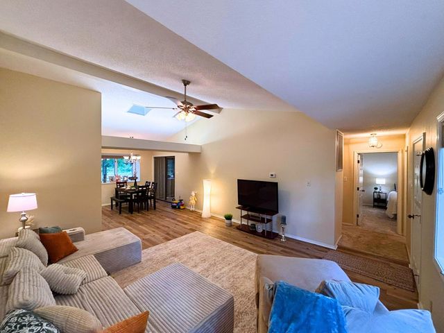 4 Tenkiller Trail, Cherokee Village, AR 72529