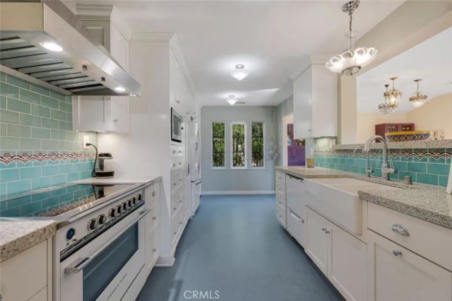 3760 Dover Street, Los Angeles, CA 90039