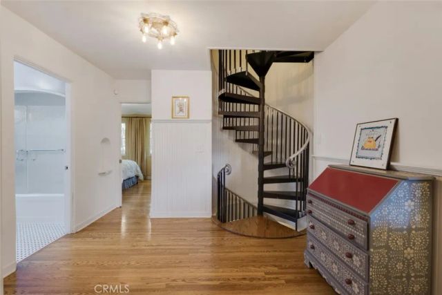 3760 Dover Street, Los Angeles, CA 90039