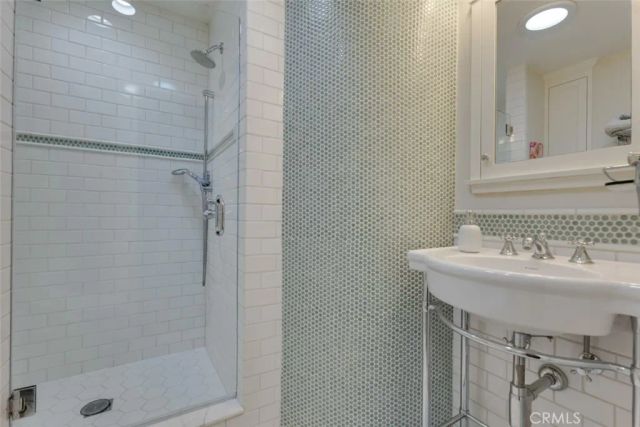 3760 Dover Street, Los Angeles, CA 90039