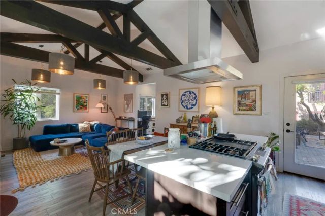 3760 Dover Street, Los Angeles, CA 90039