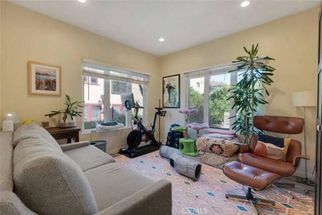 3760 Dover Street, Los Angeles, CA 90039