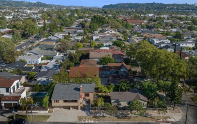 3760 Dover Street, Los Angeles, CA 90039