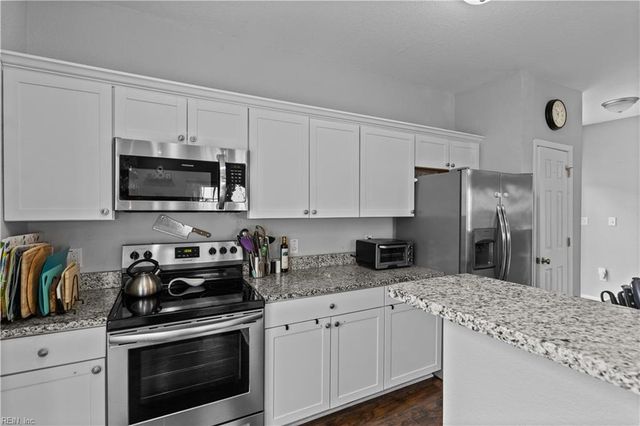 12 Cushing ST, Portsmouth, VA 23702