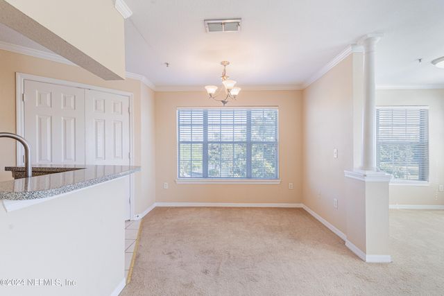 7800 POINT MEADOWS Drive 1232, Jacksonville, FL 32256