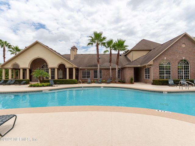 7800 POINT MEADOWS Drive 1232, Jacksonville, FL 32256