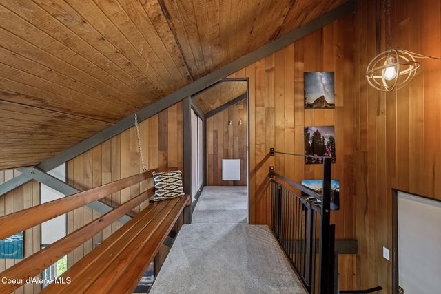 852 Woodland Dr, Sandpoint, ID 83864