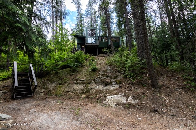852 Woodland Dr, Sandpoint, ID 83864