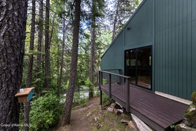 852 Woodland Dr, Sandpoint, ID 83864