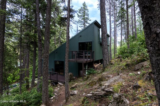 852 Woodland Dr, Sandpoint, ID 83864