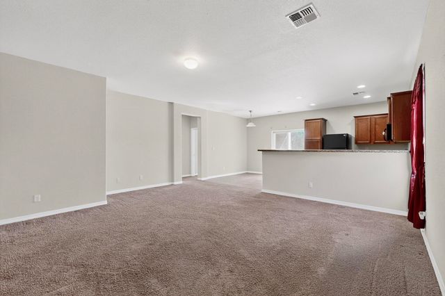 30 La Resolana Avenue, Rio Rancho, NM 87144