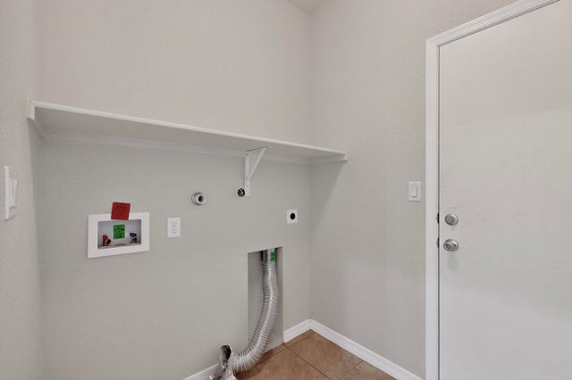 30 La Resolana Avenue, Rio Rancho, NM 87144