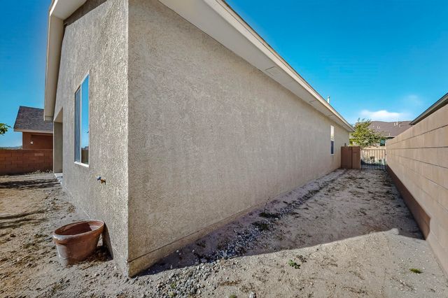 30 La Resolana Avenue, Rio Rancho, NM 87144