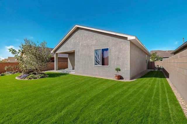 30 La Resolana Avenue, Rio Rancho, NM 87144