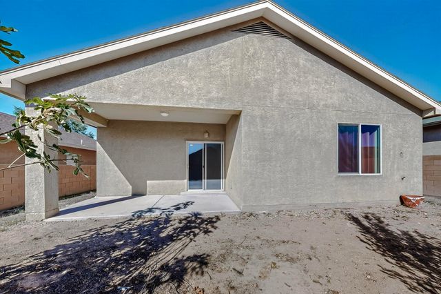 30 La Resolana Avenue, Rio Rancho, NM 87144