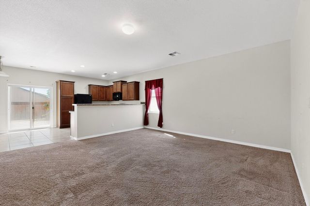 30 La Resolana Avenue, Rio Rancho, NM 87144