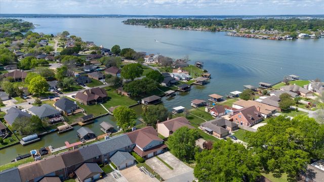 13239 Bluff View Drive, Willis, TX 77318