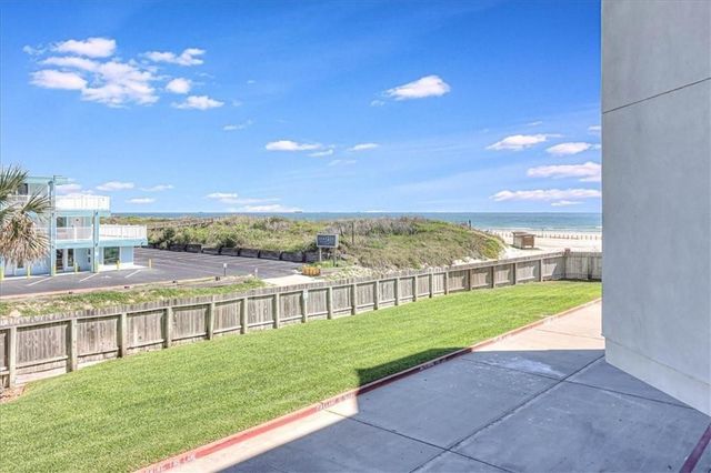 800 Sandcastle Dr 106, Port Aransas, TX 78373