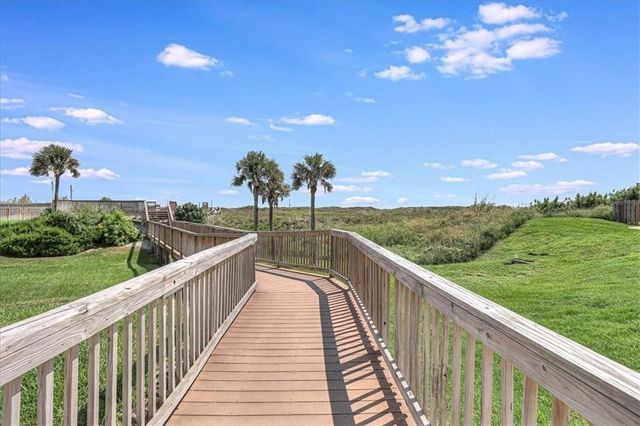 800 Sandcastle Dr 106, Port Aransas, TX 78373