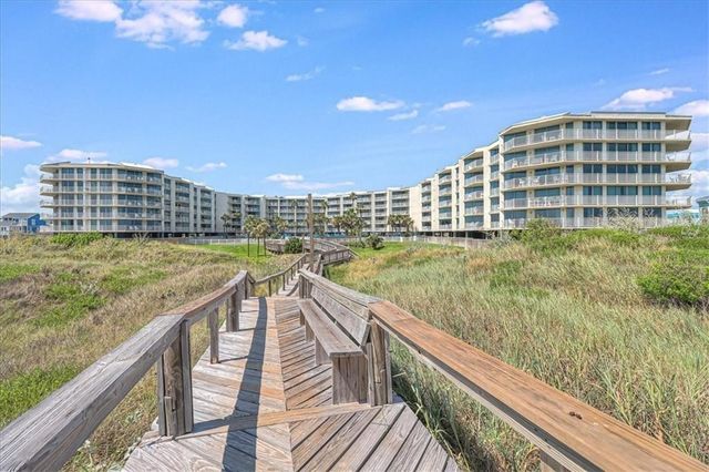 800 Sandcastle Dr 106, Port Aransas, TX 78373