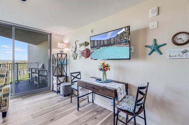 800 Sandcastle Dr 106, Port Aransas, TX 78373