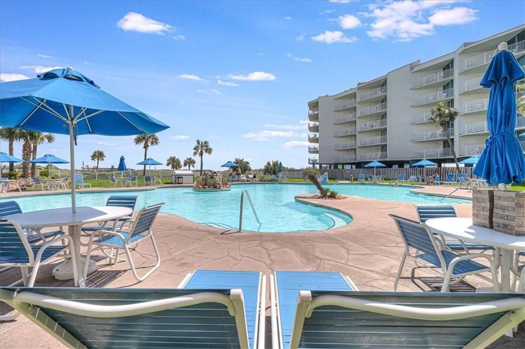 800 Sandcastle Dr 106, Port Aransas, TX 78373 — photo 2