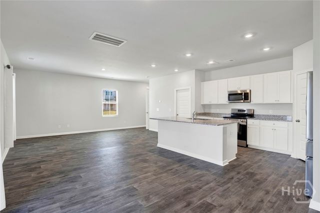 100 Amethyst Drive, Bloomingdale, GA 31302