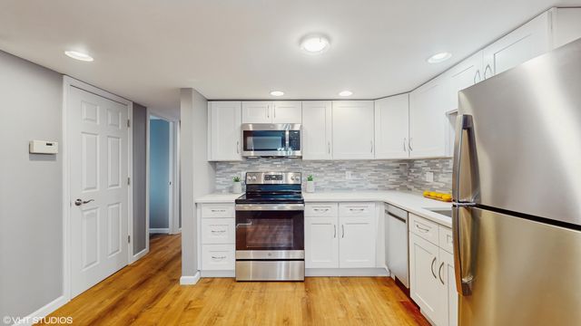 2371 Deerpath Drive 101, Schererville, IN 46375