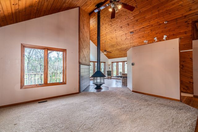 5 Lake Shore Court, Carbondale, IL 62902