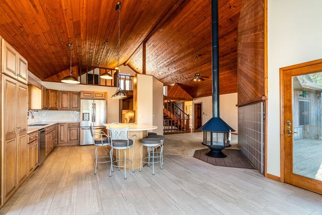 5 Lake Shore Court, Carbondale, IL 62902