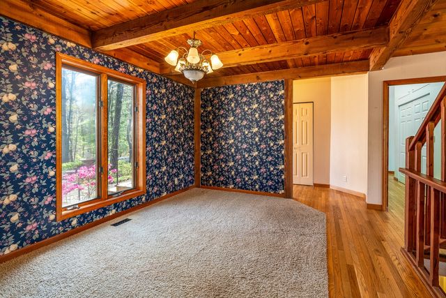 5 Lake Shore Court, Carbondale, IL 62902