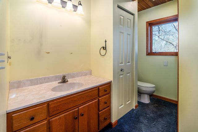 5 Lake Shore Court, Carbondale, IL 62902