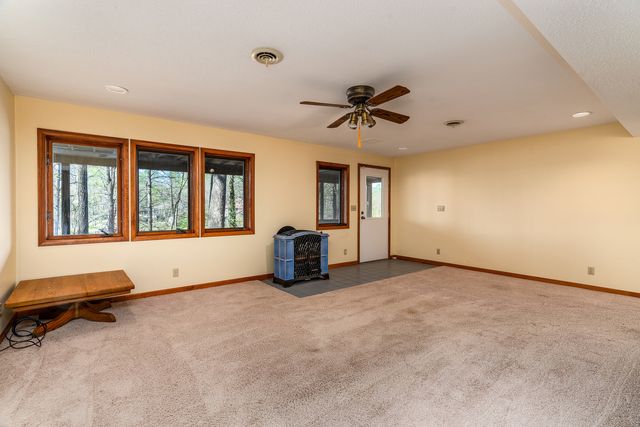 5 Lake Shore Court, Carbondale, IL 62902