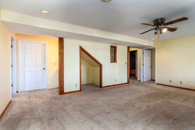 5 Lake Shore Court, Carbondale, IL 62902