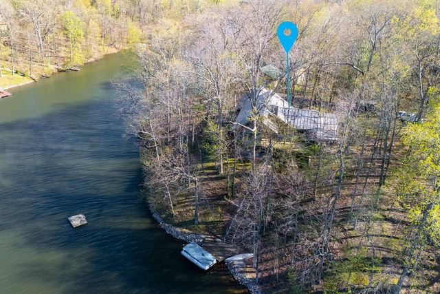 5 Lake Shore Court, Carbondale, IL 62902
