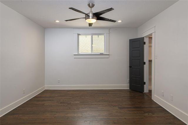 105 E 14th Street, Houston, TX 77008