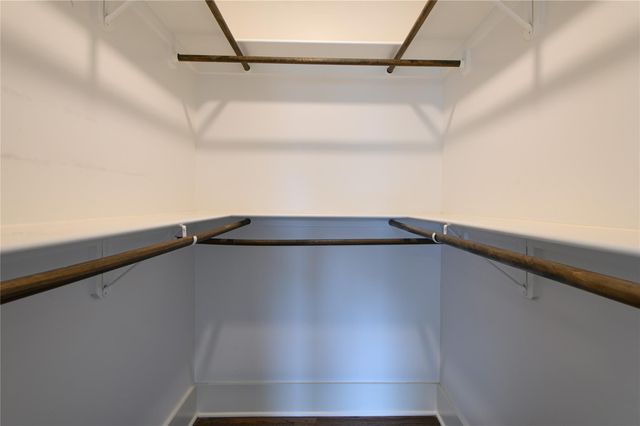 105 E 14th Street, Houston, TX 77008