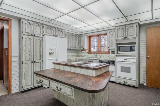 906 Windsor Drive, West Lafayette, IN 47906