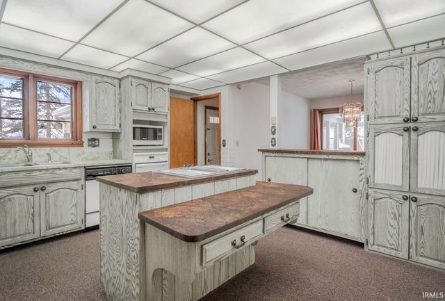 906 Windsor Drive, West Lafayette, IN 47906