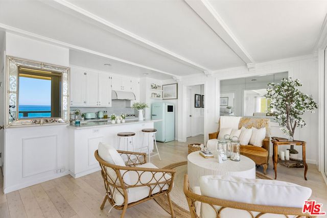 11924 WHITEWATER Lane, Malibu, CA 90265