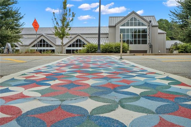 171 Hight Point Drive, Hoschton, GA 30548