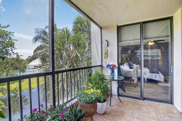 7500 NW 1st Court 302-3, Plantation, FL 33317