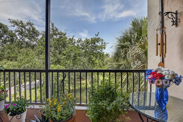 7500 NW 1st Court 302-3, Plantation, FL 33317