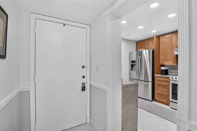 7500 NW 1st Court 302-3, Plantation, FL 33317