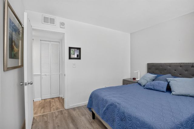 7500 NW 1st Court 302-3, Plantation, FL 33317
