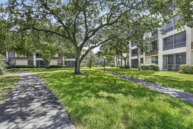 7500 NW 1st Court 302-3, Plantation, FL 33317